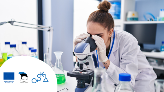 Teadustöötaja laboris